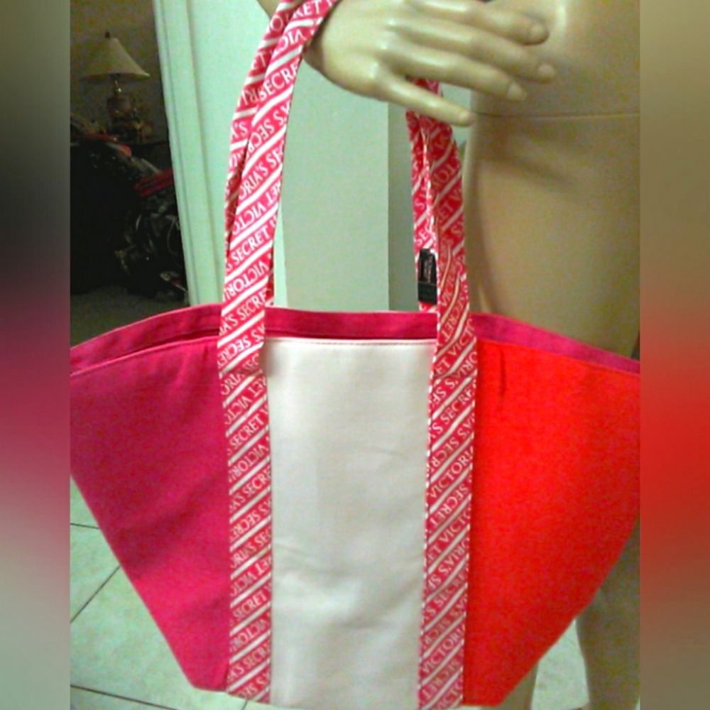 BNWT Victoria's Secret Pink & Pinkish Red Color-Block Tote LARGE PINK INSIDE